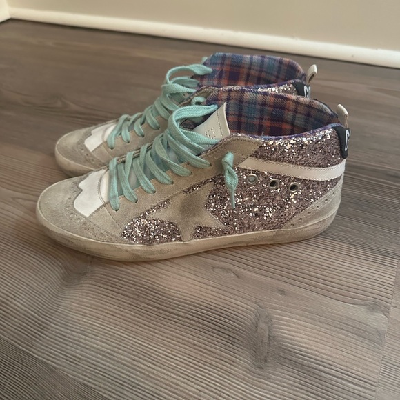 Golden Goose!!! very good condition, like new. worn maybe twice - Picture 4 of 7